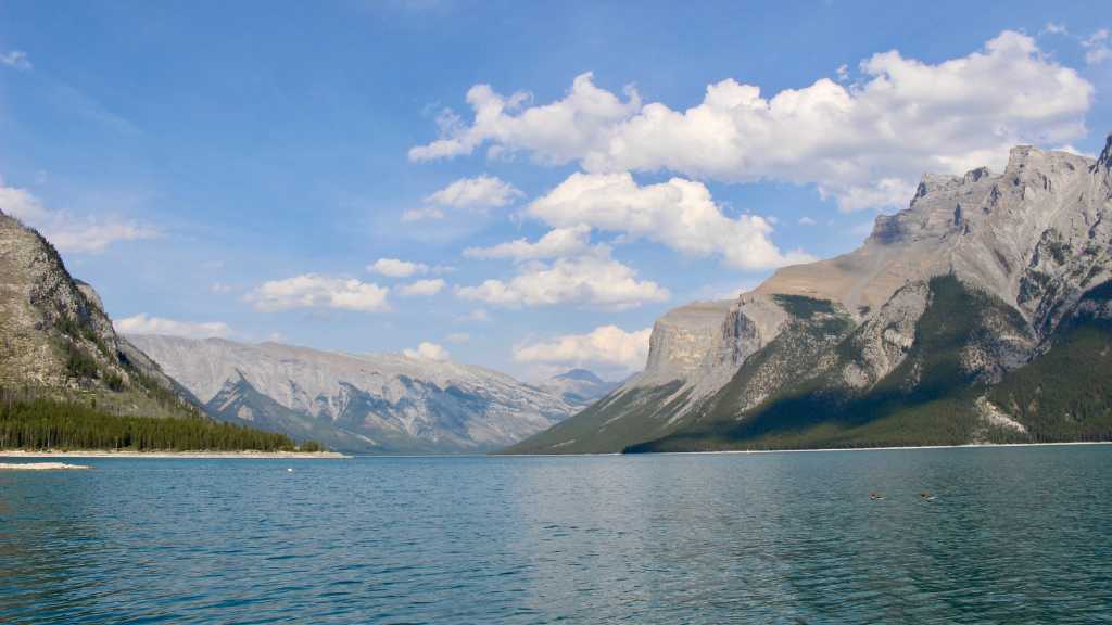 from-to-lake-minnewanka-group-lake-tours-private-shuttle-bus-ride-transfer